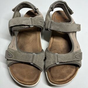 Hōtter Skylar Womens Light Beige Round Toe Casual Flat Sandals Size 9 M